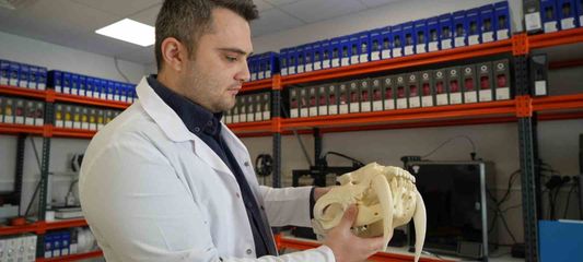 OMÜ'de hayvanların anatomik yapıları üç boyutlu yazıcıyla üretiliyor, eğitimde kullanılıyor