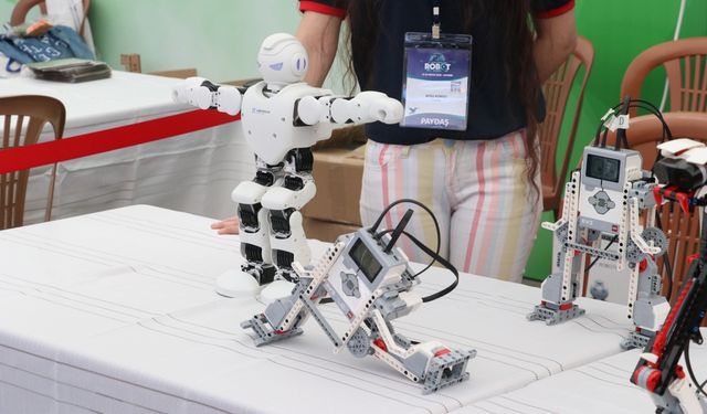 17. Uluslararası MEB Robot Yarışması Kayseri'de başladı