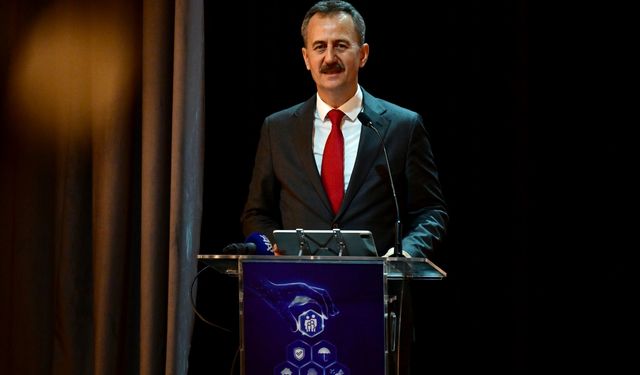 Savunma Sanayii Başkanı Görgün "Aile Yılında Veli Sempozyumu"nun açılışında konuştu: