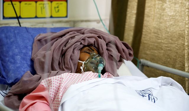 AA ekibi, İsrail'in saldırılarına uğrayan Tahran'daki hastanelerde tedavisi süren yaralıları görüntüledi