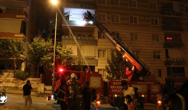 Batman'da markette çıkan yangın söndürüldü