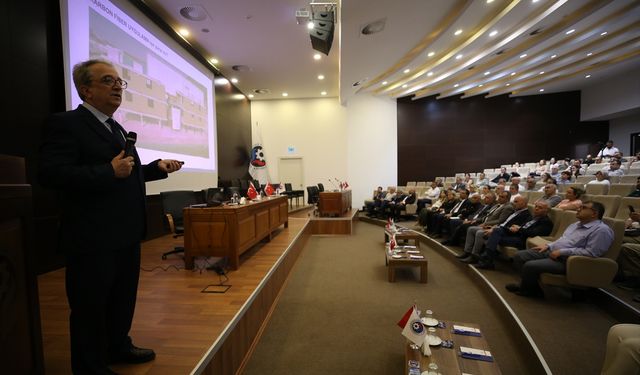 Çanakkale'de 'Kentsel Dönüşüm ve Bina Güçlendirme' konferansı düzenlendi
