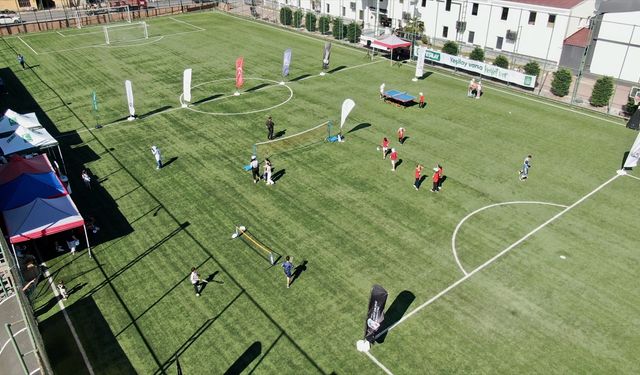 Düzce ve Karabük'te 'Spor Bağımlılıklardan Korur' sloganıyla farkındalık etkinliği düzenlendi