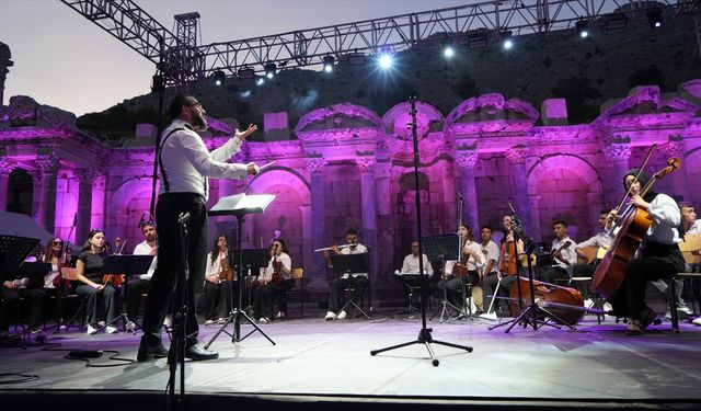 Sagalassos Antik Kenti'nde ilk gece gösterisi 'Anadolu Ateşi' ile yapıldı