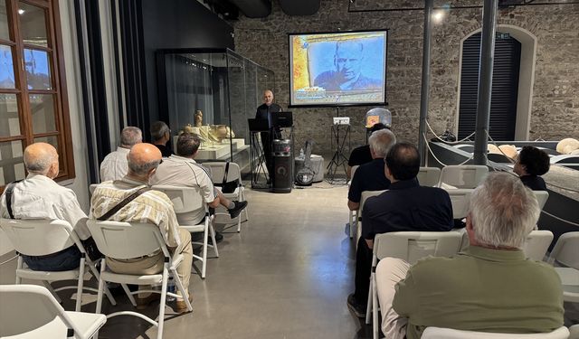 'Şark Bülbülü' Celal Güzelses İzmir'de anıldı