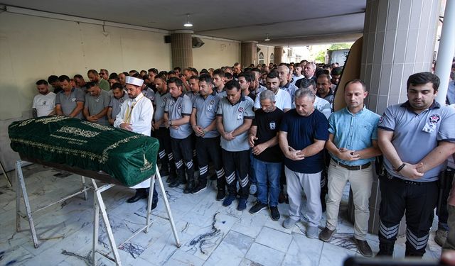 Sigara içtiği için uyardığı yolcu tarafından öldürülen güvenlik görevlisinin cenazesi defnedildi