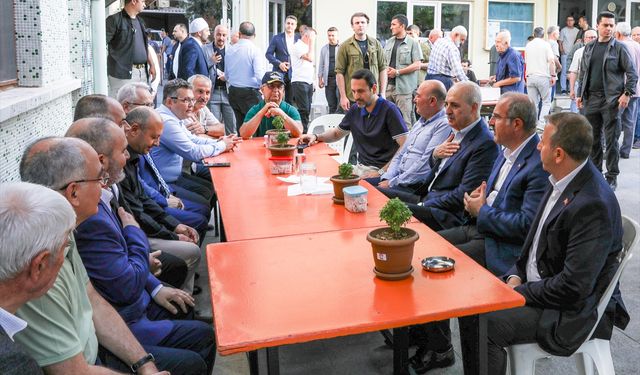 TBMM Başkanı Numan Kurtulmuş, bayram namazını Çanakkale'de kıldı