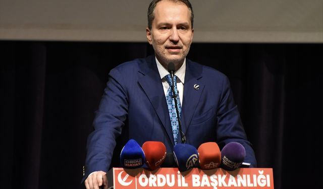 Yeniden Refah Partisi Genel Başkanı Erbakan, partisinin Ordu kongresinde konuştu: