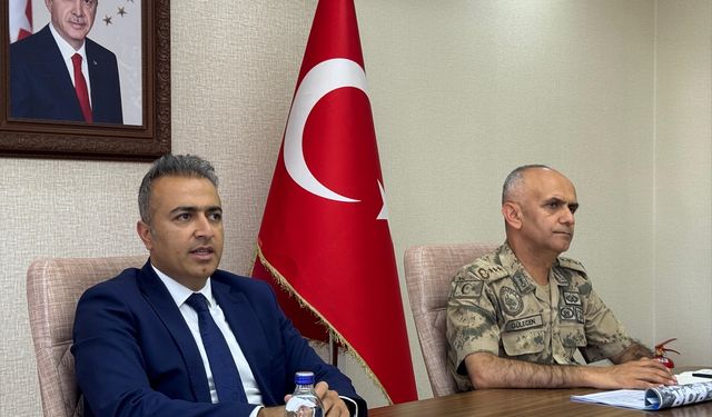 Ardahan Valisi Çiçek 'basın bilgilendirme toplantısı' yaptı