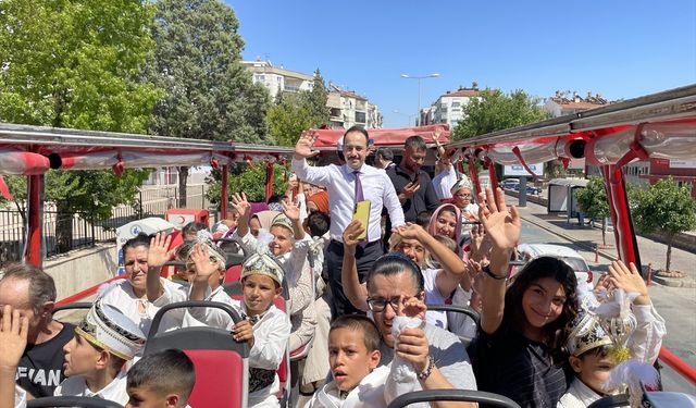 Aydın'da 52 çocuğa toplu sünnet şöleni yapıldı
