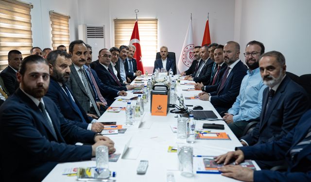 Bakan Uraloğlu, Ankara-Kırıkkale-Delice Otoyolu şantiyesinde incelemelerde bulundu: