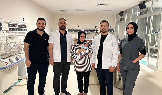 Batman'da 905 gram doğan Sevda bebek 2 aylık tedaviyle hayata tutundu