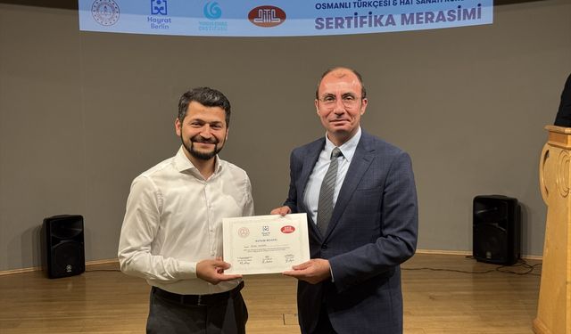Berlin'de Osmanlı Türkçesi ve hat sanatı kursları sertifika töreni yapıldı