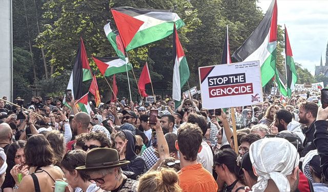 Berlin'de polis, Filistin'e destek gösterisine sert müdahalede bulundu