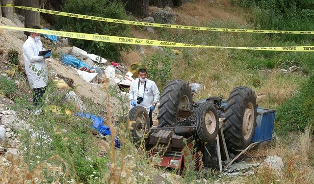 Burdur'da dereye devrilen traktörün sürücüsü öldü