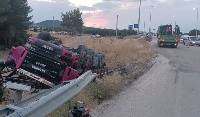 Burdur'da şarampole devrilen kamyonetin sürücüsü öldü