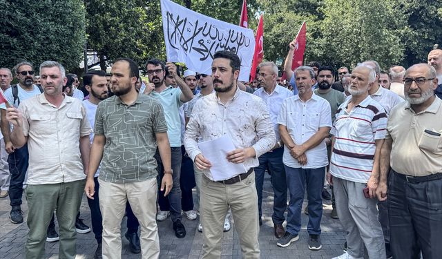 Bursa'da Hazreti Muhammed'in karikatür çizimini yayımlayan dergiye tepki