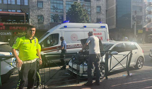 Bursa'da otomobilin çarptığı polis memuru ağır yaralandı