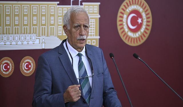 DEM Parti'li Çiftyürek, açlık sınırının asgari ücreti ve en düşük emekli aylığını geçtiğini söyledi