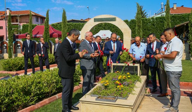Denizli, Manisa ve Uşak'ta 15 Temmuz dolayısıyla şehit kabirleri ziyaret edildi