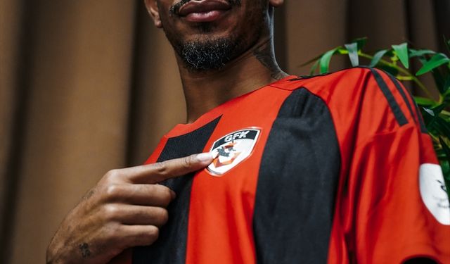 Gaziantep FK, orta saha oyuncusu Juninho Bacuna'yı transfer etti