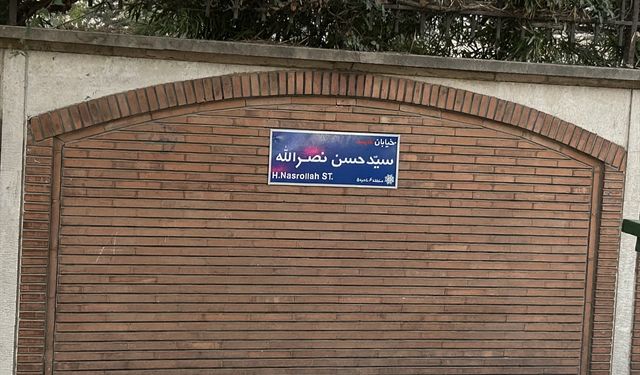 İran'da Mısır ile krize yol açan Halid İslambuli caddesinin tabelası Seyyid Hasan Nasrallah olarak değiştirildi