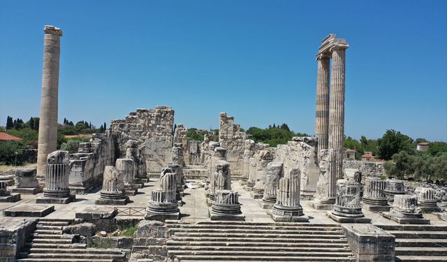 'Kehanet merkezi' Apollon Tapınağı gece de gezilebilecek