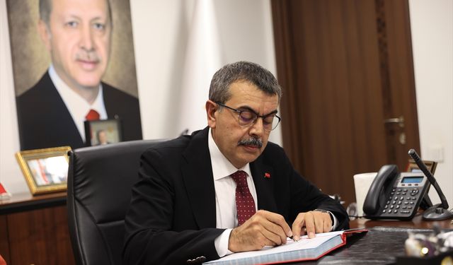Milli Eğitim Bakanı Tekin, Edirne'de ziyaretlerde bulundu