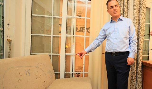 Muğla Valisi Akbıyık 15 Temmuz gecesinde Marmaris'teki saldırının izlerini inceledi