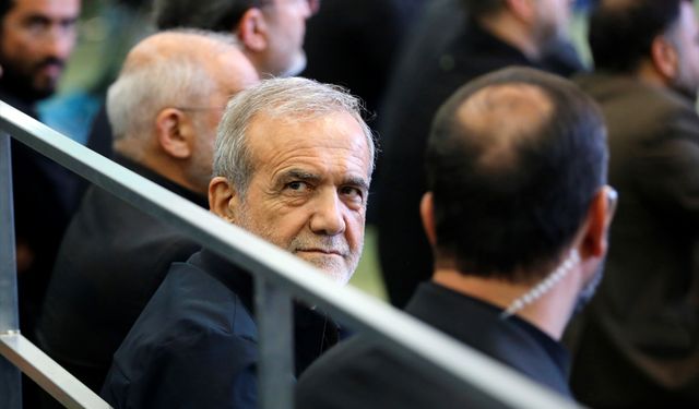 Tahran'da, İsrail'in saldırılarında hayatını kaybedenler için anma töreni düzenlendi