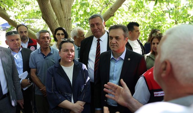 TBMM Komisyonu üyeleri Denizli'de zirai dondan etkilenen meyve bahçelerini inceledi