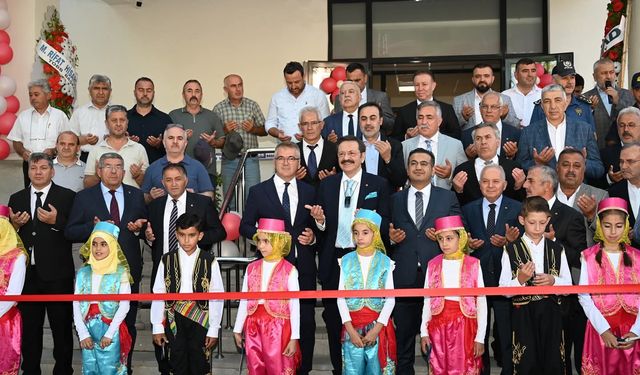 TOBB Başkanı Hisarcıklıoğlu, Seydişehir TOBB Cumhuriyet İlkokulu'nun açılışına katıldı