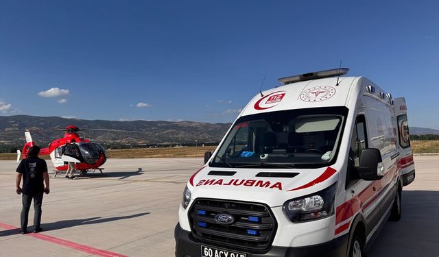 Tokat'ta ambulans helikopter parmakları kopan 3 yaşındaki çocuk için havalandı
