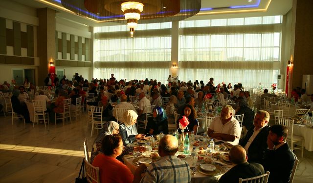 Uşak Valiliğinden şehit yakınları ve gaziler onuruna yemek