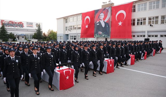 Yozgat'ta eğitimini tamamlayan 297 kadın polis adayı mezun oldu
