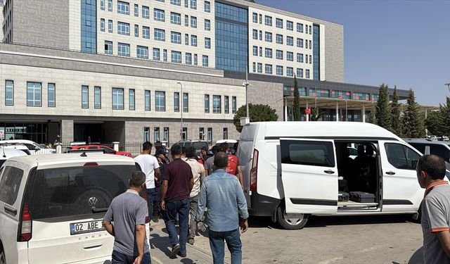 Adıyaman'da çıkan bıçaklı ve sopalı kavgada 4 kişi yaralandı