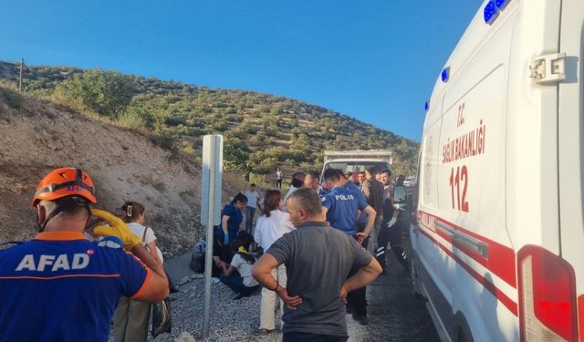 Adıyaman'da devrilen minibüsteki 19 kişi yaralandı