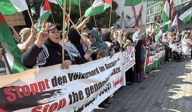Berlin'de Filistin'e destek gösterisi düzenlendi