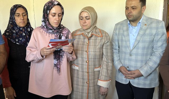 Cumhurbaşkanı Erdoğan'ın "Terörsüz Türkiye" mektubu Ardahan'da şehit annesine ulaştı