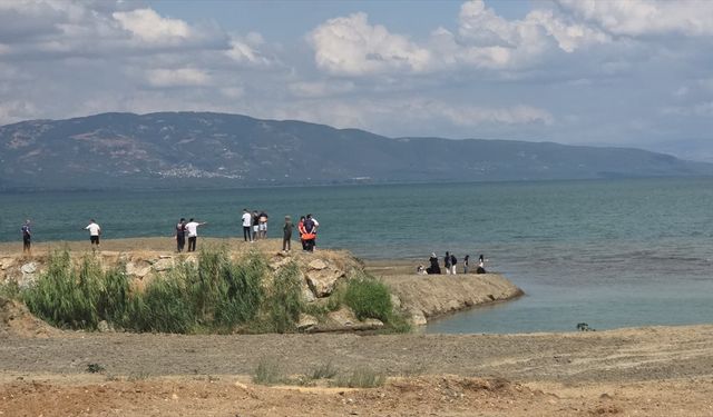 GÜNCELLEME - İznik Gölü'nde kaybolan 6 yaşındaki çocuğun cansız bedenine ulaşıldı