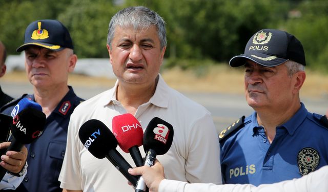 Karabük Valisi Yavuz, ormanlık alanda yeniden çıkan yangının çevrelendiğini söyledi: