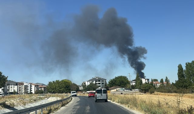 Kütahya'daki Hava Er Eğitim Tugayı yemekhanesinde çıkan yangın söndürüldü