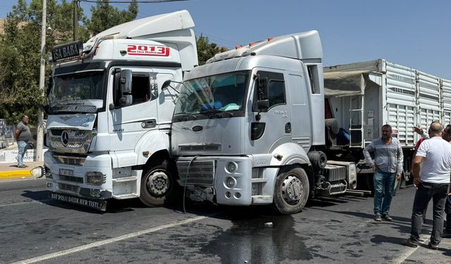 Mardin'de 5 aracın karıştığı zincirleme trafik kazasında 1 kişi yaralandı