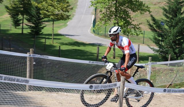 Milli bisikletçi Burak Başer'in pedalına 2026 Dünya Şampiyonası ayarı