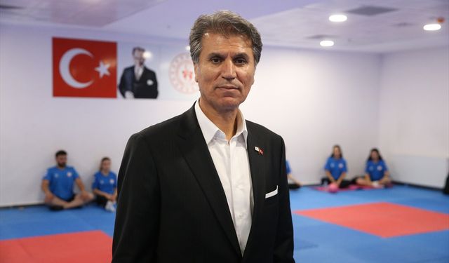 Milli sporcular curlingde olimpiyat kotası peşinde