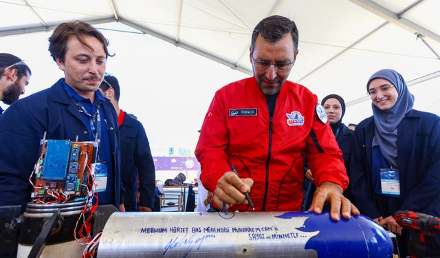 Roketsan, TEKNOFEST'te Mavi Vatan'ın geleceğini gençlerle inşa ediyor