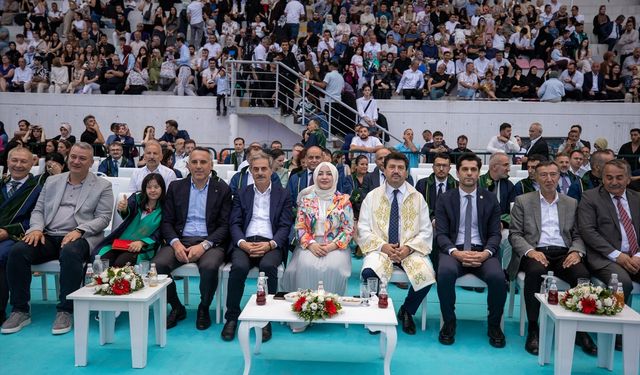 Sakarya Uygulamalı Bilimler Üniversitesi, 3 bin 263 öğrencisini mezun etti