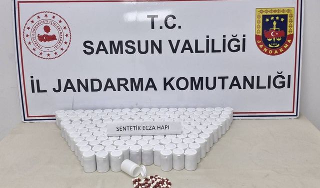Samsun'da 9 bin 31 sentetik ecza hapı ele geçirildi