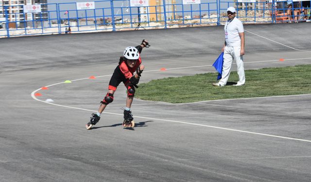 Tekerlekli Paten Türkiye Şampiyonası finali Karaman'da başladı