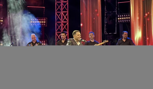 TRT sanatçıları Kırşehir'de açık hava konseri verdi